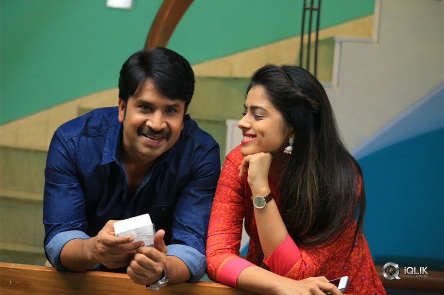 Jambalakidi-Pamba-Movie-Stills